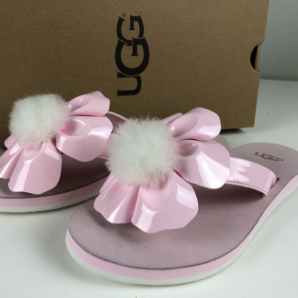 ugg poppy flip flops